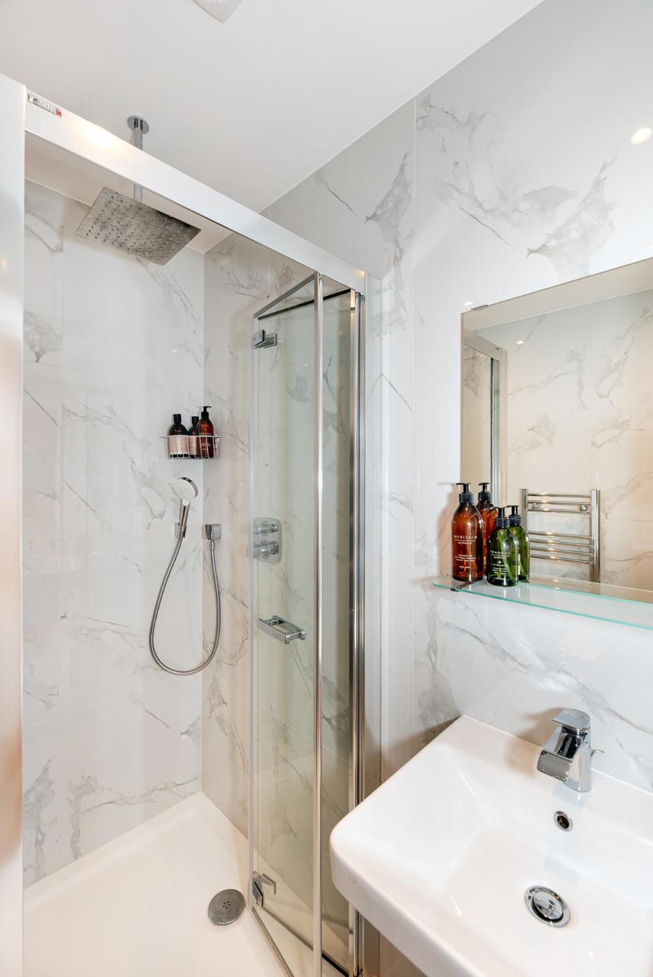 2-Bedroom Victorian Apartment In Kensington London Ngoại thất bức ảnh