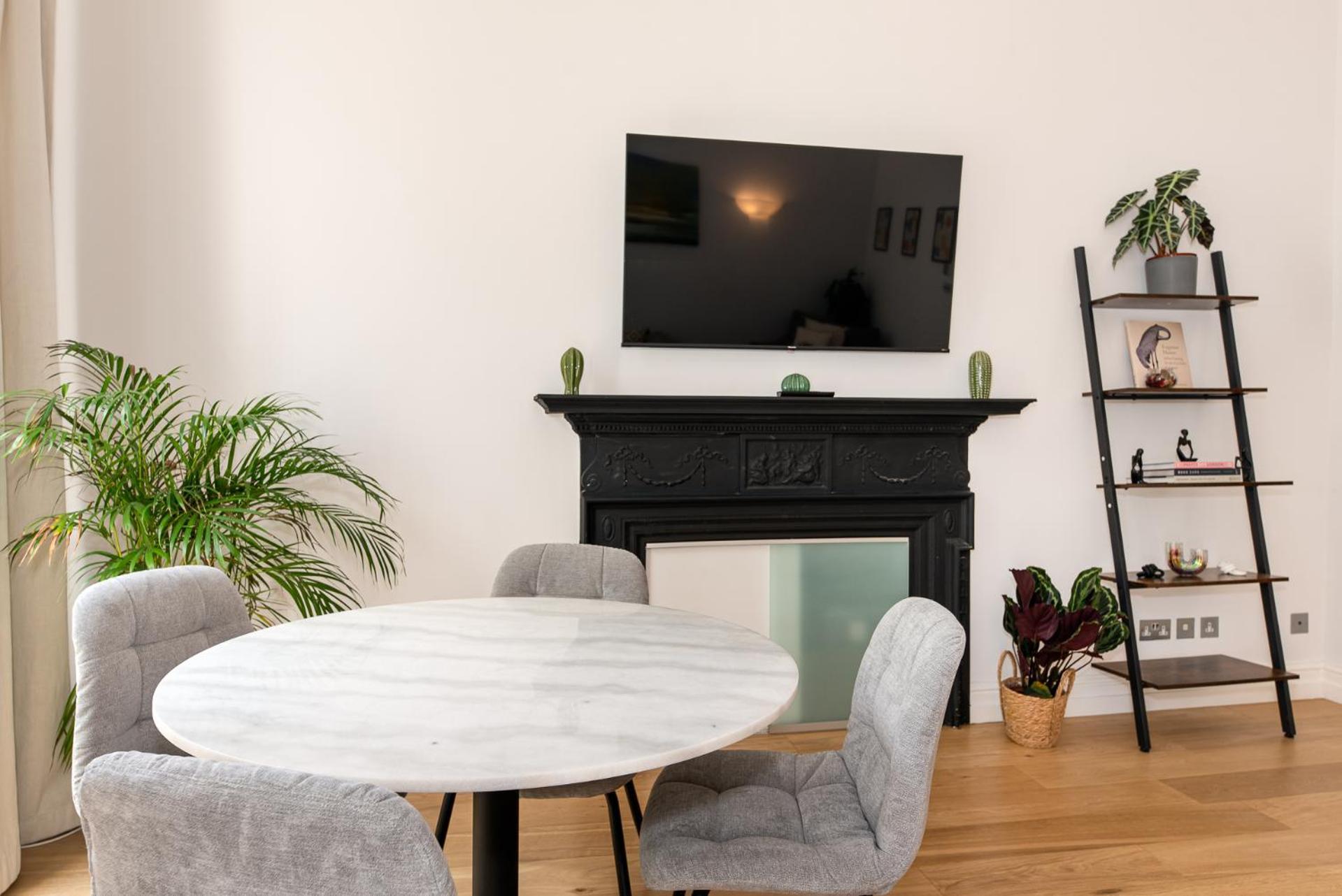 2-Bedroom Victorian Apartment In Kensington London Ngoại thất bức ảnh